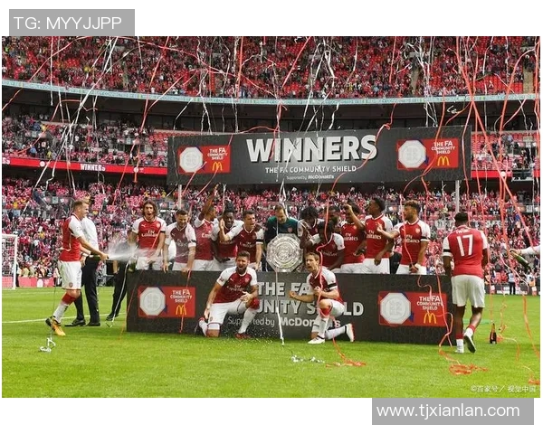 全球足球盛事：聚焦世界足坛顶尖赛事与传奇球员的辉煌瞬间