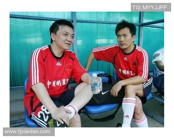 中国人拜访国际足球明星的故事与背后的感人瞬间